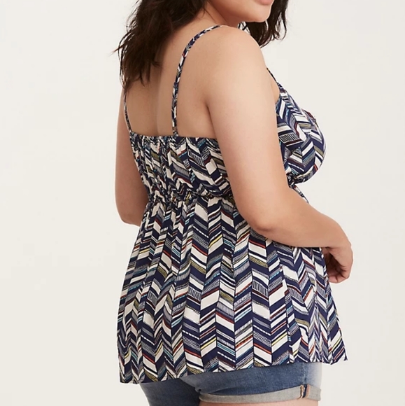 TORRID'S CHEVRON PRINT CHALLIS RUFFLE BABYDOLL TOP - Picture 6 of 7